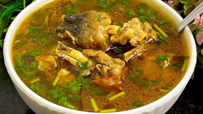 அன்னபூரணி - பகுதி 1: குளிர்காலத்துக்கு ஏற்ற நாட்டுக்கோழி சூப் (Nattu Kozhi Soup)